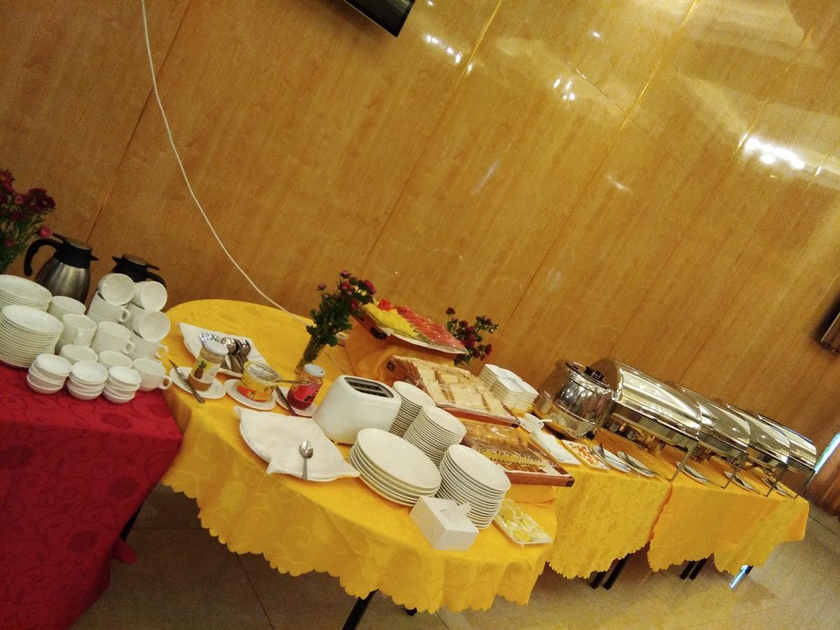 โรงแรมอะพอลโล ย่างกุ้ง ภายนอก รูปภาพ